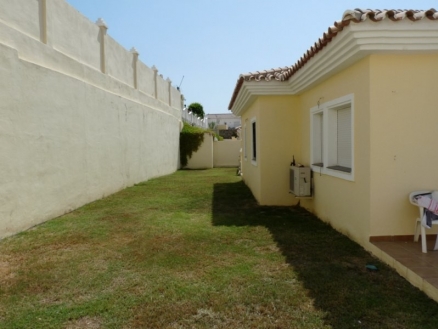 Villa for sale in town, Malaga 114300
