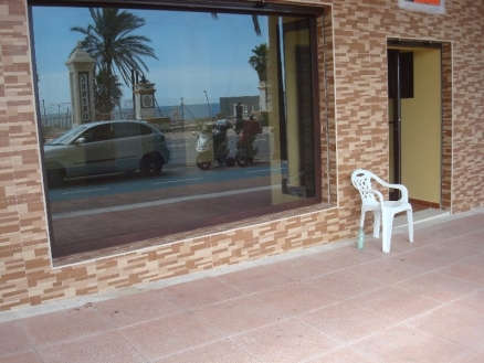 Estepona property: Commercial with bedroom in Estepona 114428
