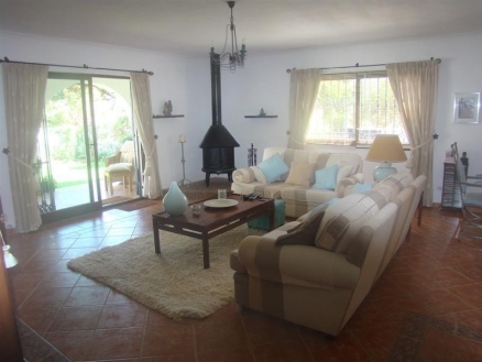 Estepona property: Villa with 3 bedroom in Estepona 114432
