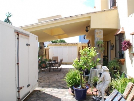 Villa with 4 bedroom in town 114489