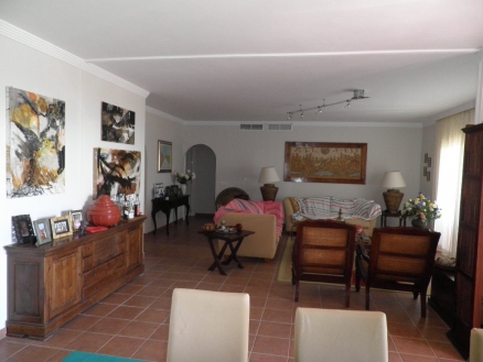 Estepona property: Apartment with 5 bedroom in Estepona, Spain 114576