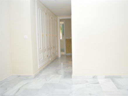 Nueva Andalucia property: Apartment in Malaga for sale 114672