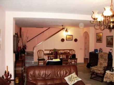Townhome with 3 bedroom in town 114726