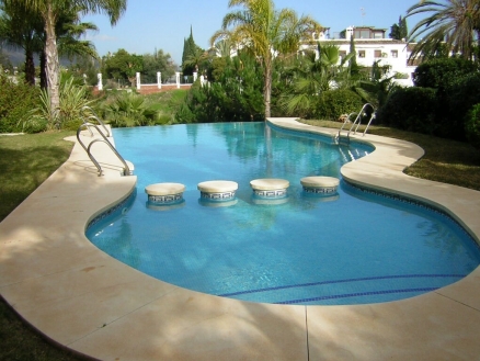 Apartment with 4 bedroom in town 114812