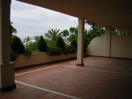 town Apartment 114812