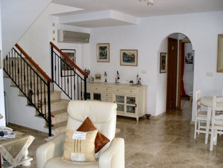 Villa with 4 bedroom in town 114848