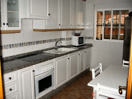 Villa with 3 bedroom in town 114902