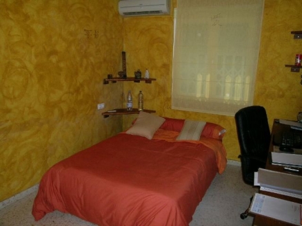 Townhome in Malaga for sale 115619