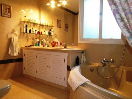 New Golden Mile property: Apartment in Malaga for sale 115741