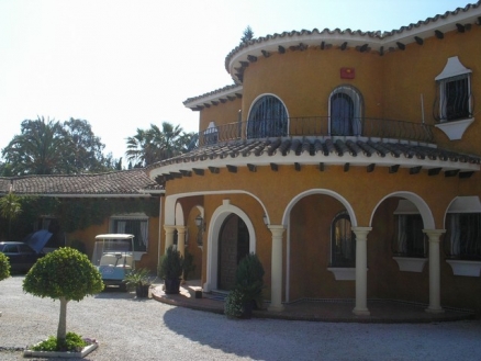 Malaga&nbsp;property&nbsp;|&nbsp;4&nbsp;bedroom&nbsp;Villa&nbsp;116305