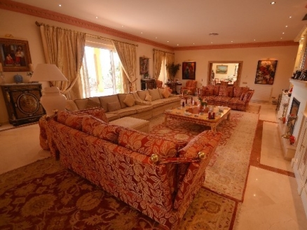 El Paraiso property: Villa with 6 bedroom in El Paraiso 116458
