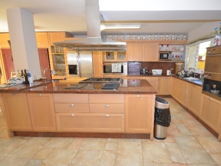 El Paraiso property: Villa with 6 bedroom in El Paraiso, Spain 116458