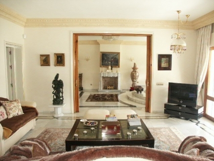 Villa for sale in town, Spain 116973