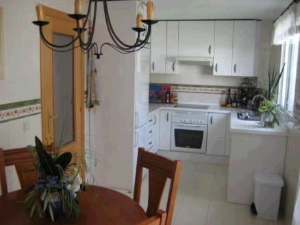 Apartment with 3 bedroom in town 116995