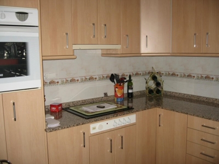 Villa for sale in town, Spain 117449