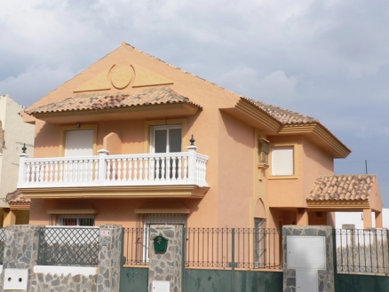 Duplex for sale in town, Spain 76061