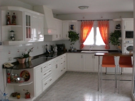 Villa for sale in town,  76073