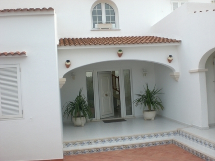  4 bedroom Villa 76073