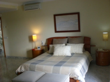 town, Spain | Villa for sale 76073