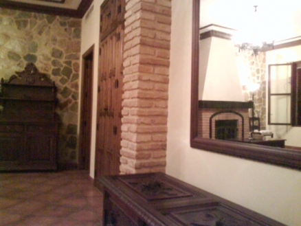 Townhome for sale in town, Spain 76135