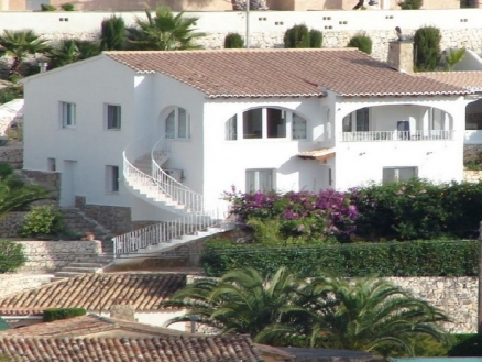 Villa for sale in town 76643