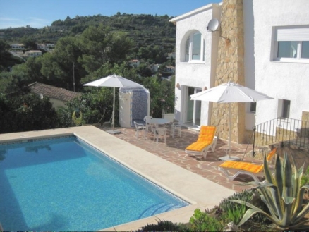 Villa for sale in town, Spain 76643