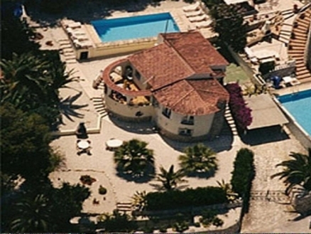 Villa for sale in town 76661