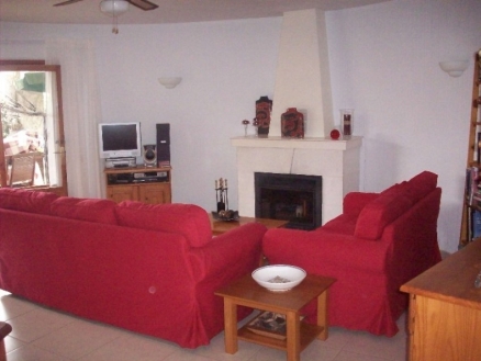 Villa for sale in town 77920