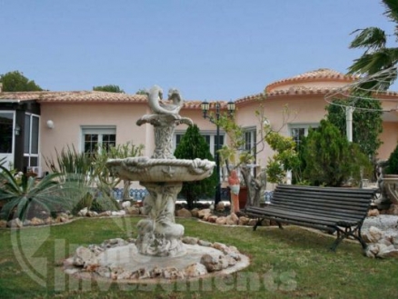 Villamartin property: Villa for sale in Villamartin 77938