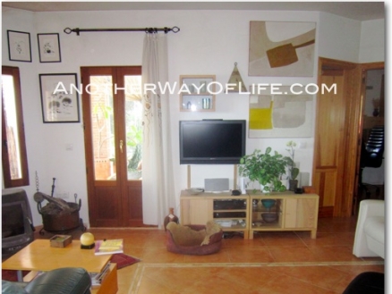 Iznajar property: Farmhouse in Cordoba for sale 78361