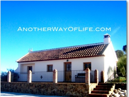 Loja property: Granada House 78367