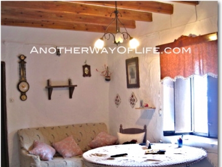 Riogordo property: Farmhouse with 5 bedroom in Riogordo, Spain 78369