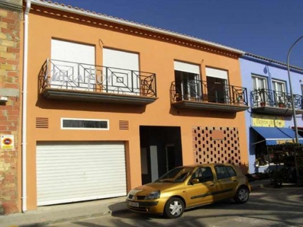 Apartment for sale in town 78434