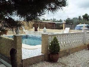 Villa for sale in town, Spain 79811