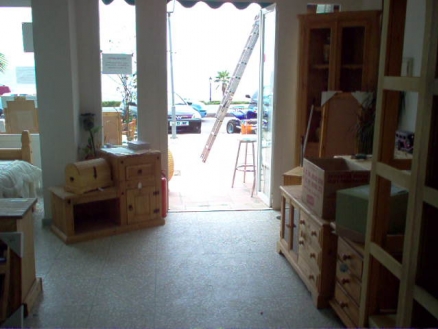 Commercial with bedroom in town, Spain 80866