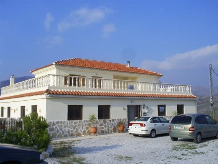 Oria property: Villa for sale in Oria 80996
