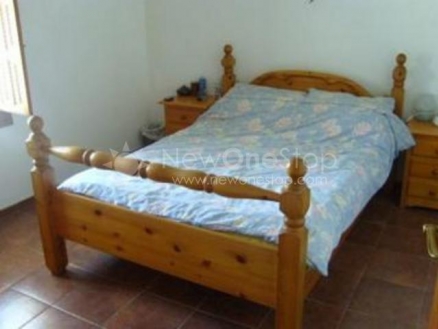 Velez-Rubio property: Country Property with 4 bedroom in Velez-Rubio, Spain 81078