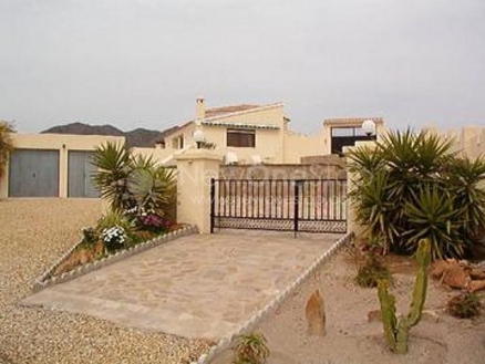 Bedar property: Villa for sale in Bedar 81141