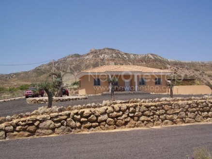 Villa with 3 bedroom in town 81293