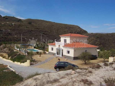 Villa for sale in town 81294