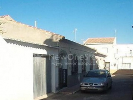 Zurgena&nbsp;property:&nbsp;Townhome&nbsp;for&nbsp;sale&nbsp;in&nbsp;Zurgena&nbsp;81322