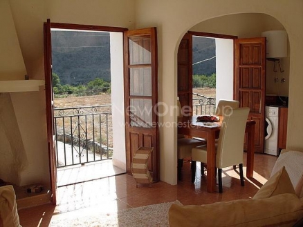 Country&nbsp;Property&nbsp;for&nbsp;sale&nbsp;in&nbsp;town&nbsp;81324