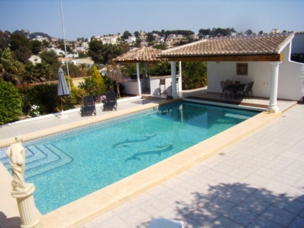 Villa for sale in town, Spain 82207
