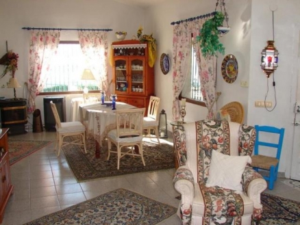 Villa for sale in town,  85823