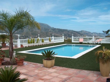 Villa&nbsp;for&nbsp;sale&nbsp;in&nbsp;town,&nbsp;Spain&nbsp;85839