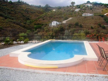 Villa for sale in town, Spain 85843
