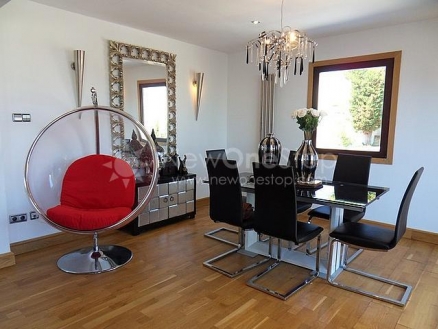 Villa for sale in town, Almeria 86461