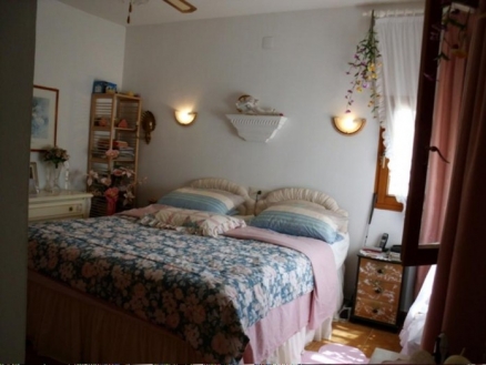 Alicante property | 2 bedroom Villa 93748