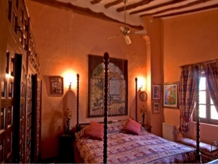 Finca with 6 bedroom in town, Spain 93756