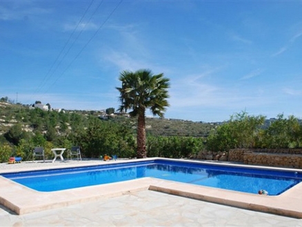Villa for sale in town, Spain 93864